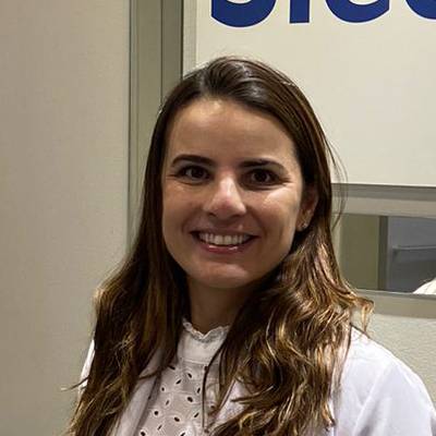 Ft. Lara Oliveira